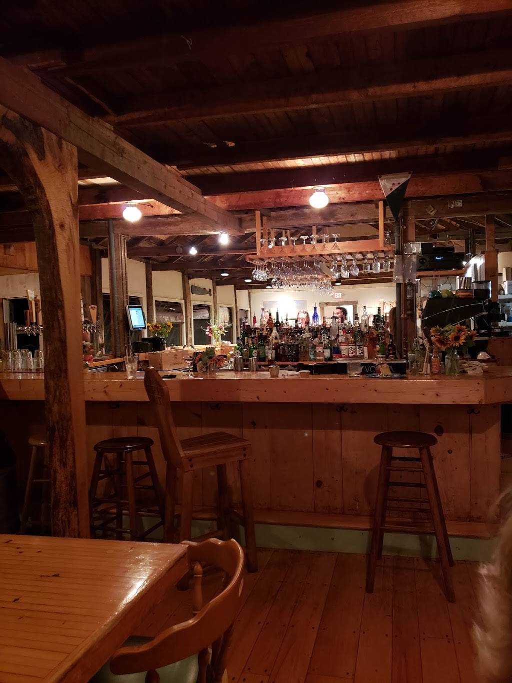 Islesford Dock Restaurant and Gallery | restaurant | 1 Main St, Islesford, ME 04646, USA | 2072447494 OR +1 207-244-7494