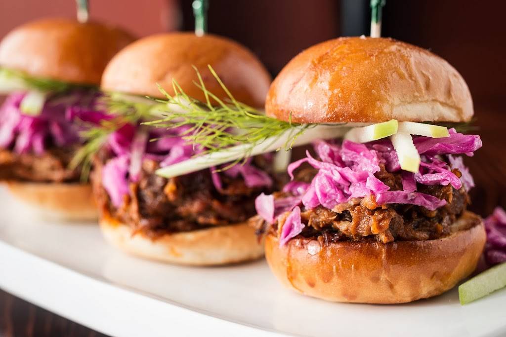 Social Kitchen & Brewery | restaurant | 1326 9th Ave, San Francisco, CA 94122, USA | 4156810330 OR +1 415-681-0330