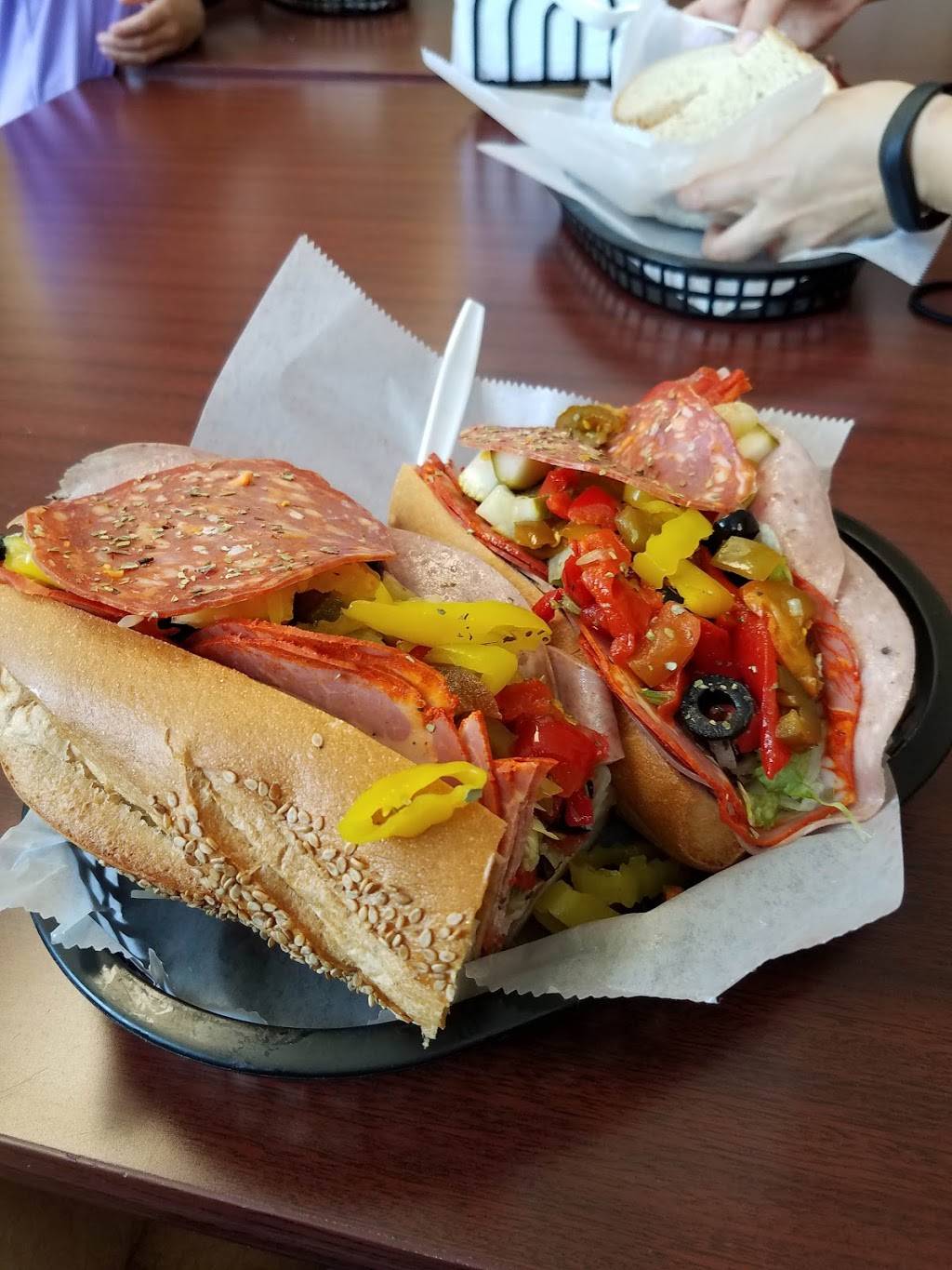 DiNunzios Authentic Italian Hoagie | restaurant | 718 Poplar St, Lebanon, PA 17042, USA | 7172735851 OR +1 717-273-5851