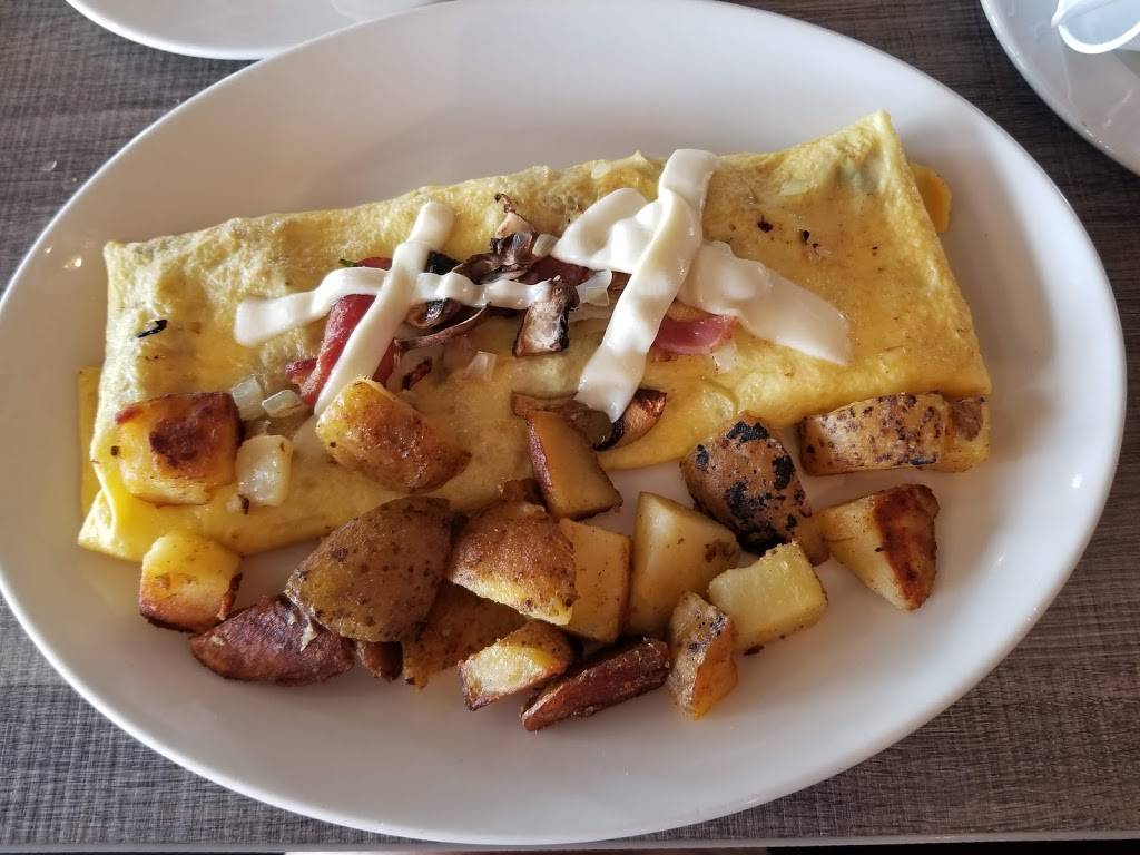 Cottage Canoe Restaurant | restaurant | 453 Dunlop St W, Barrie, ON L4N 1C3, Canada | 7057370086 OR +1 705-737-0086