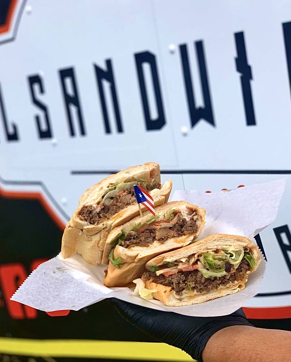 El Sandwichon Tampa | restaurant | Sligh Av @, N 53rd St, Del Rio, FL 33617, USA | 8134689999 OR +1 813-468-9999