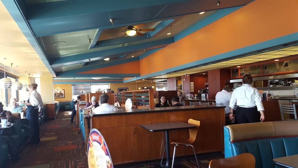 NORMS Restaurant | restaurant | 16572 Beach Blvd, Huntington Beach, CA 92647, USA | 7148411919 OR +1 714-841-1919