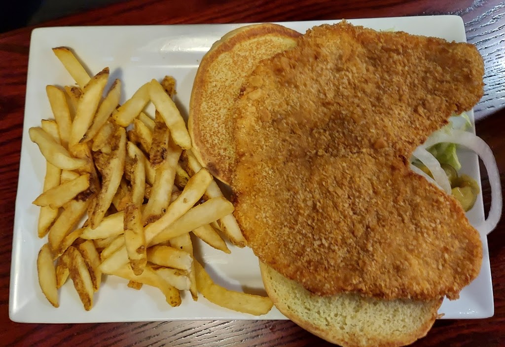 Fiddlestiks Food & Spirits Company | restaurant | 8945 US-36, Hannibal, MO 63401, USA | 5734060493 OR +1 573-406-0493