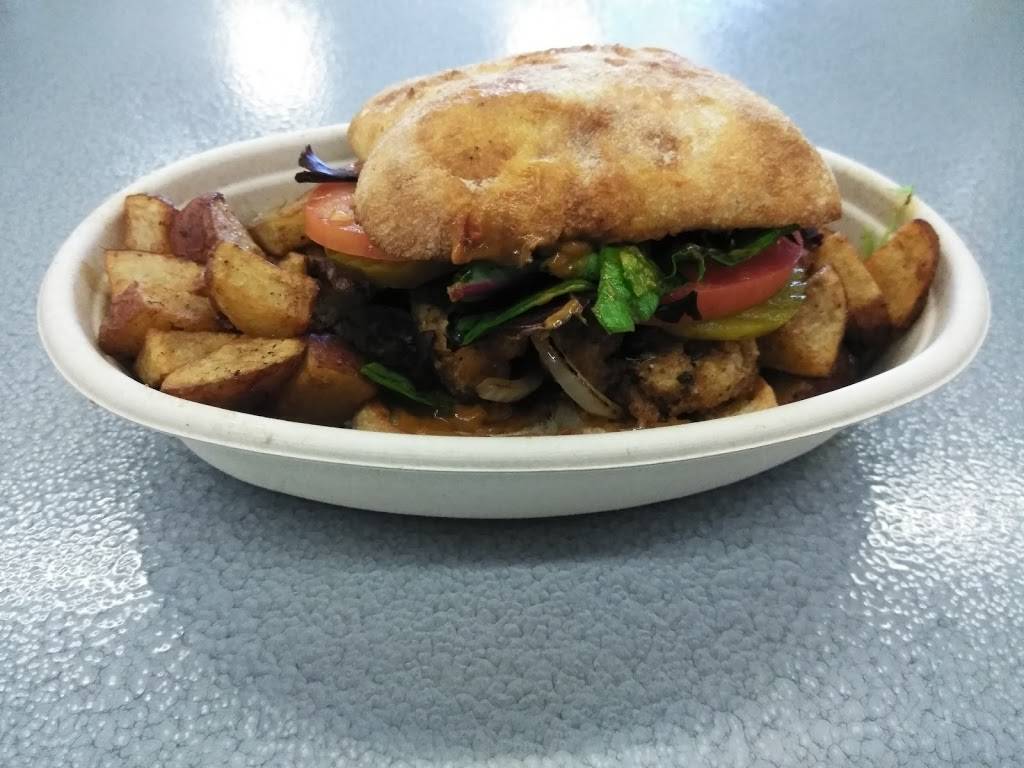 Peace. Love. & Eatz Smoothie Bar | restaurant | 324 E Belt Line Rd #205, DeSoto, TX 75115, USA | 4695677009 OR +1 469-567-7009