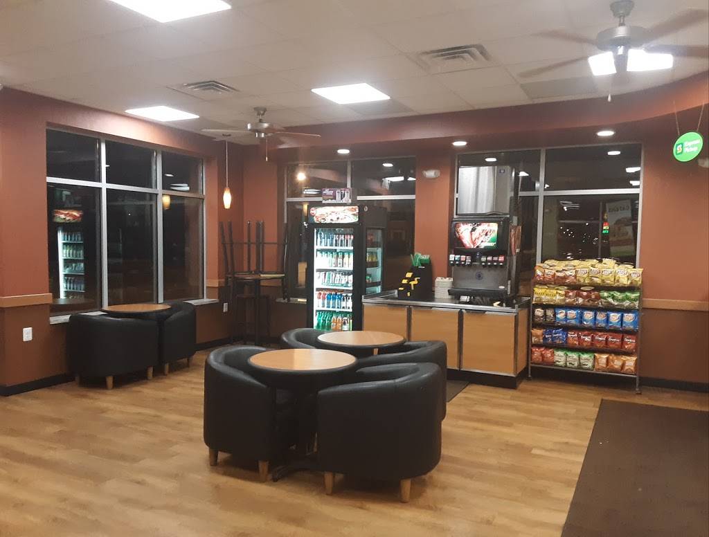 Subway | restaurant | 5401 St Clair Ave, Cleveland, OH 44103, USA | 2162421249 OR +1 216-242-1249