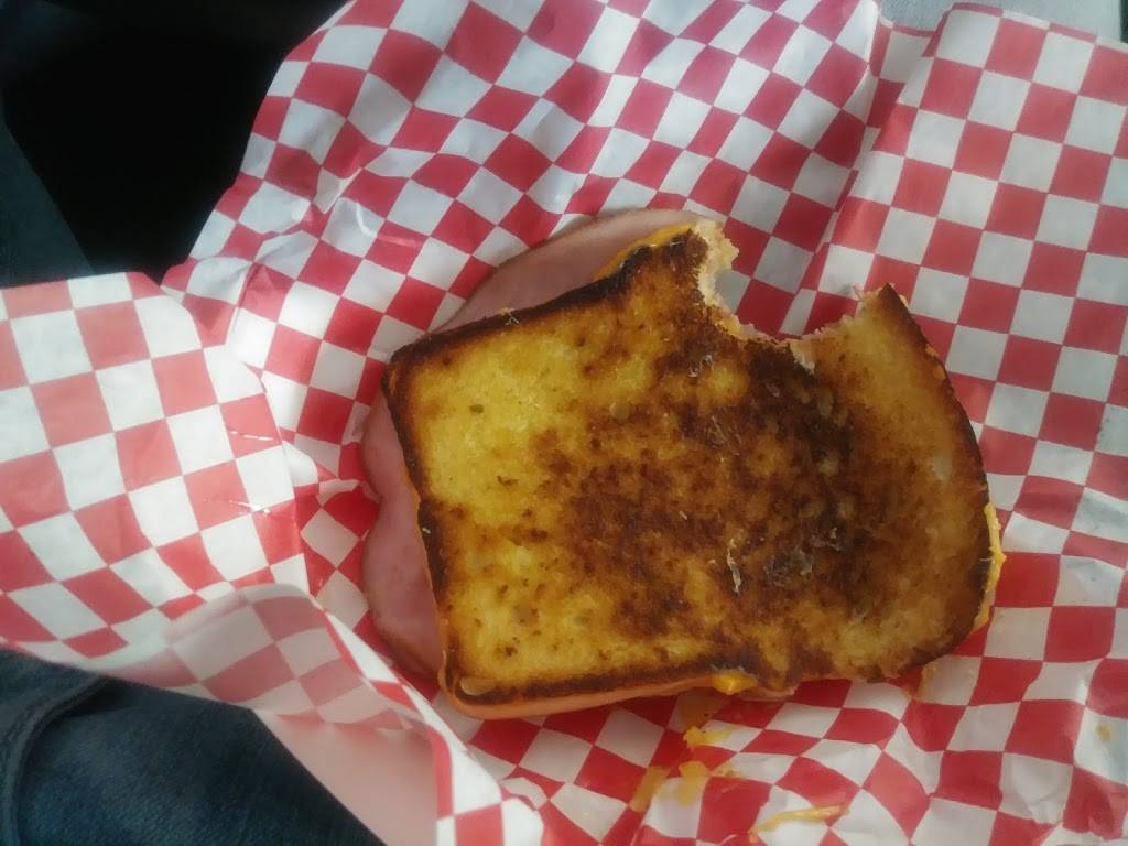 The Toasted Cheeser | restaurant | 1057 W 2700 S, Syracuse, UT 84075, USA | 8015028811 OR +1 801-502-8811