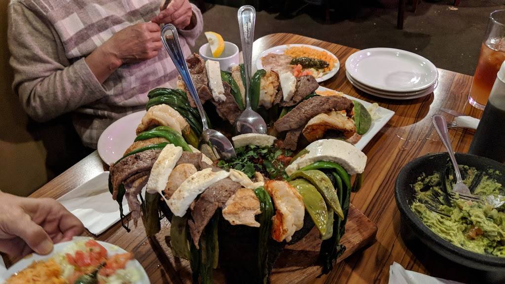 Laguna Grill Restaurant | restaurant | 40844 Big Bear Blvd, Big Bear Lake, CA 92315, USA | 9098662679 OR +1 909-866-2679