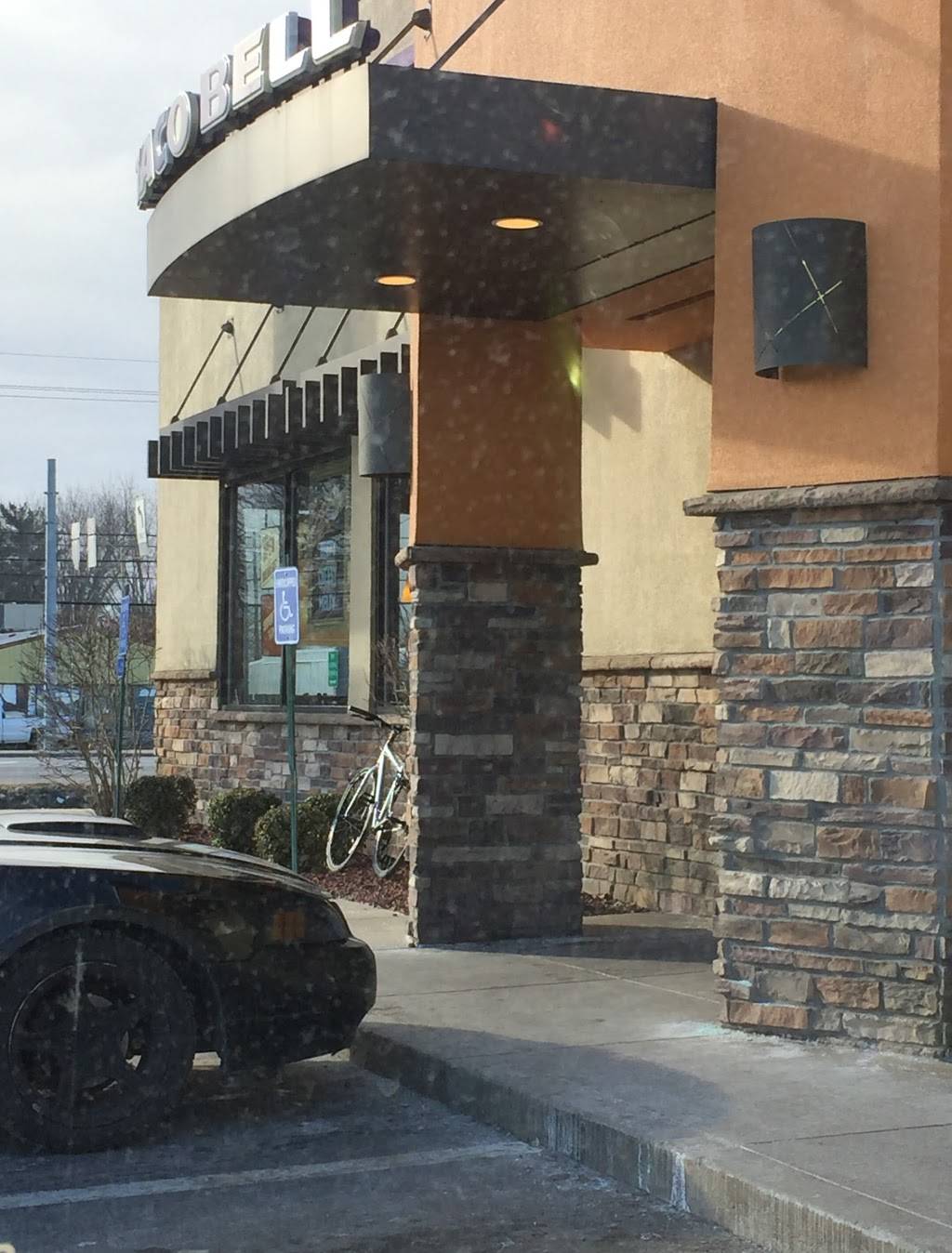 Taco Bell | meal takeaway | 1509 E Tipton St, Seymour, IN 47274, USA | 8125223318 OR +1 812-522-3318