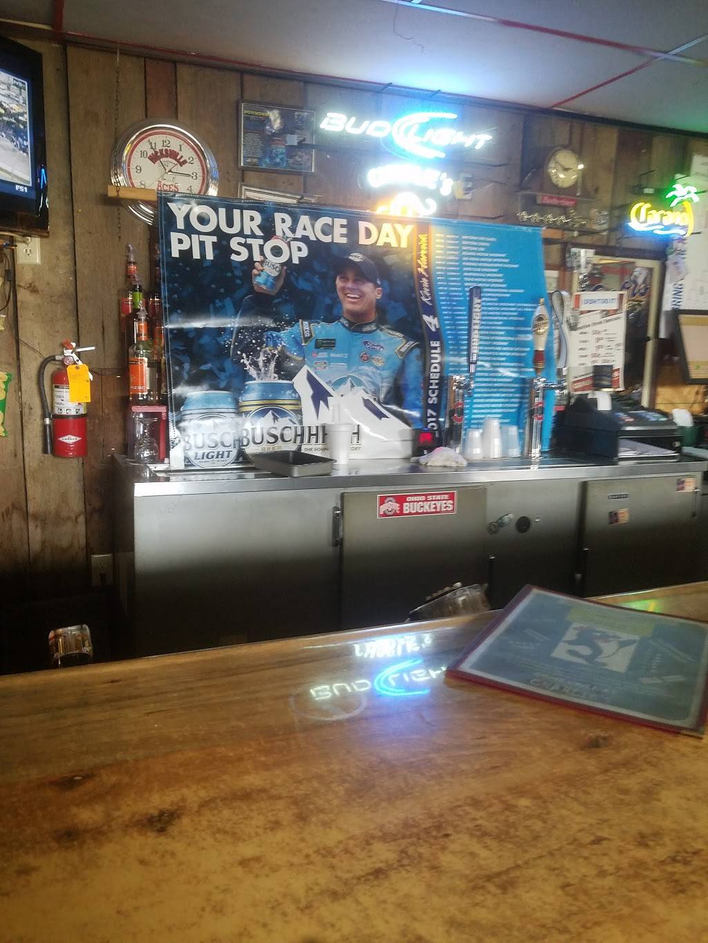 Charlies Place | restaurant | 300 Defiance Ave, Hicksville, OH 43526, USA | 4195429692 OR +1 419-542-9692