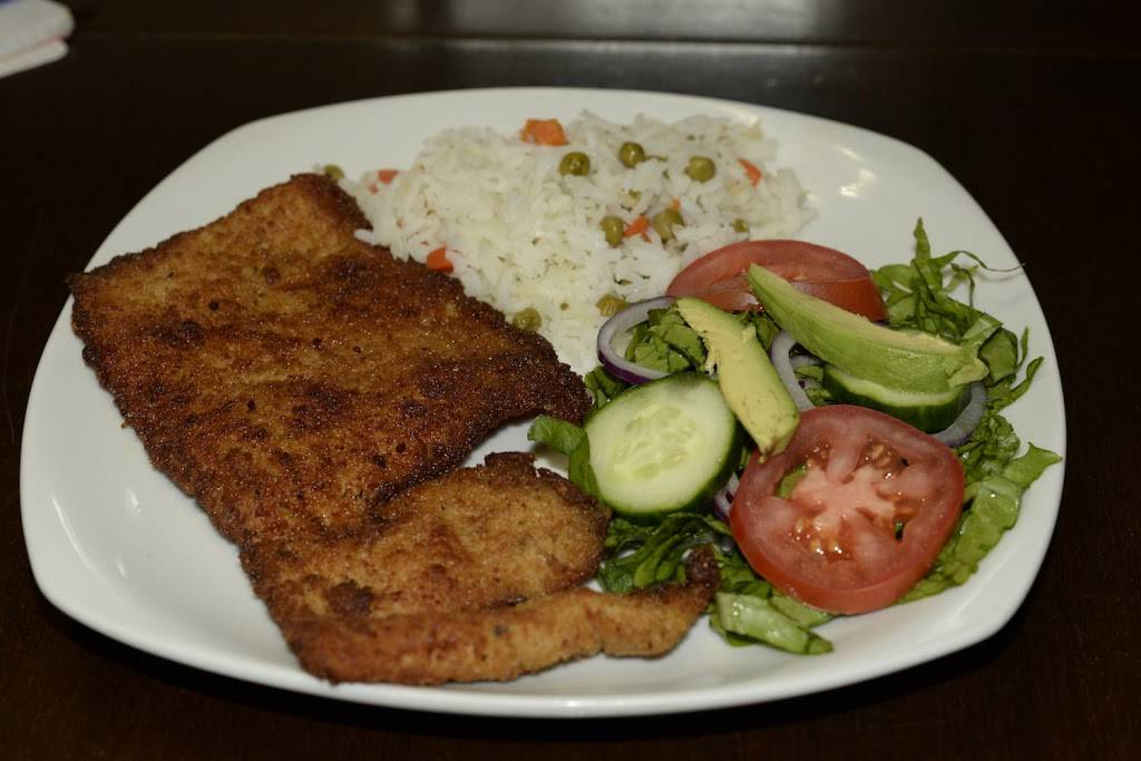 Casa Cancun | restaurant | 325 Wharncliffe Rd S, London, ON N6J 2L6, Canada | 5194383989 OR +1 519-438-3989