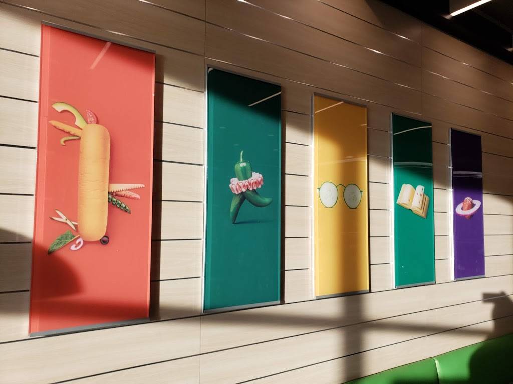 Subway | restaurant | 7996 Princeton Glendale Rd Suite 102, West Chester Township, OH 45069, USA | 5138602666 OR +1 513-860-2666