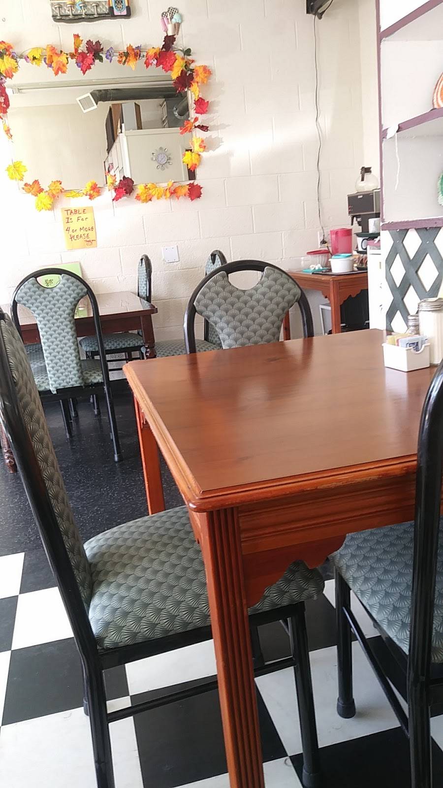 Goodys Café | restaurant | 5528 Clarksville Pike, Joelton, TN 37080, USA | 6158762500 OR +1 615-876-2500