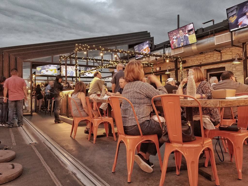 Empire Burgers & Brew | restaurant | 48 W Chicago Ave, Naperville, IL 60540, USA | 6303559000 OR +1 630-355-9000