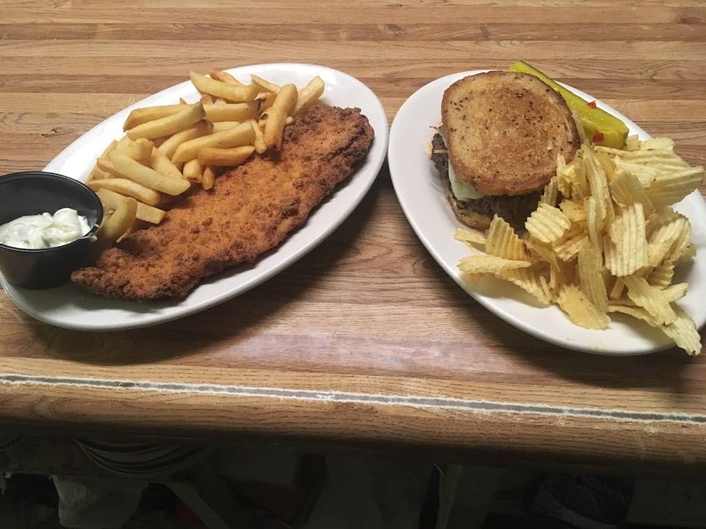 Cabin Restaurant & Lounge | restaurant | 4015 S, IN-446, Bloomington, IN 47401, USA | 8123239654 OR +1 812-323-9654