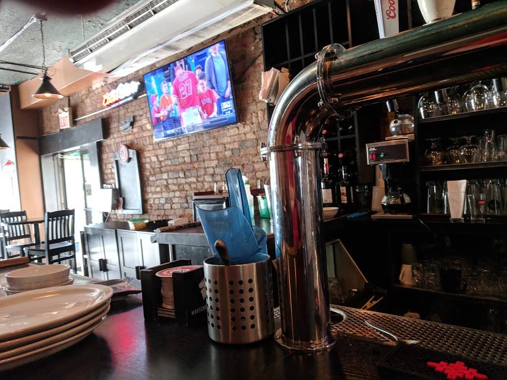 The Barrel House | restaurant | 3199 Sandwich St, Windsor, ON N9C 1A6, Canada | 5199775334 OR +1 519-977-5334