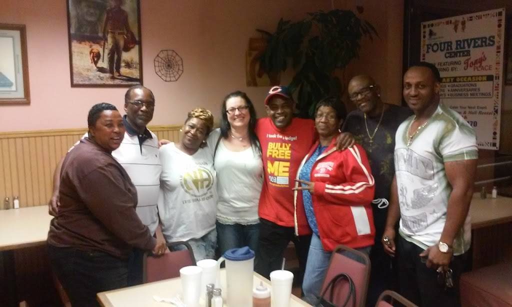 Tonys Place | restaurant | 2141 W Jefferson St, Joliet, IL 60435, USA | 8157444636 OR +1 815-744-4636