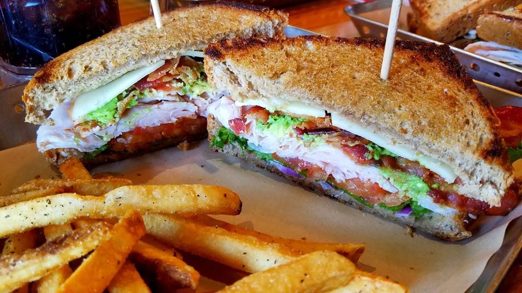 Chilis Grill & Bar | meal takeaway | 16815 S Mercantile Blvd, Noblesville, IN 46060, USA | 3177703355 OR +1 317-770-3355