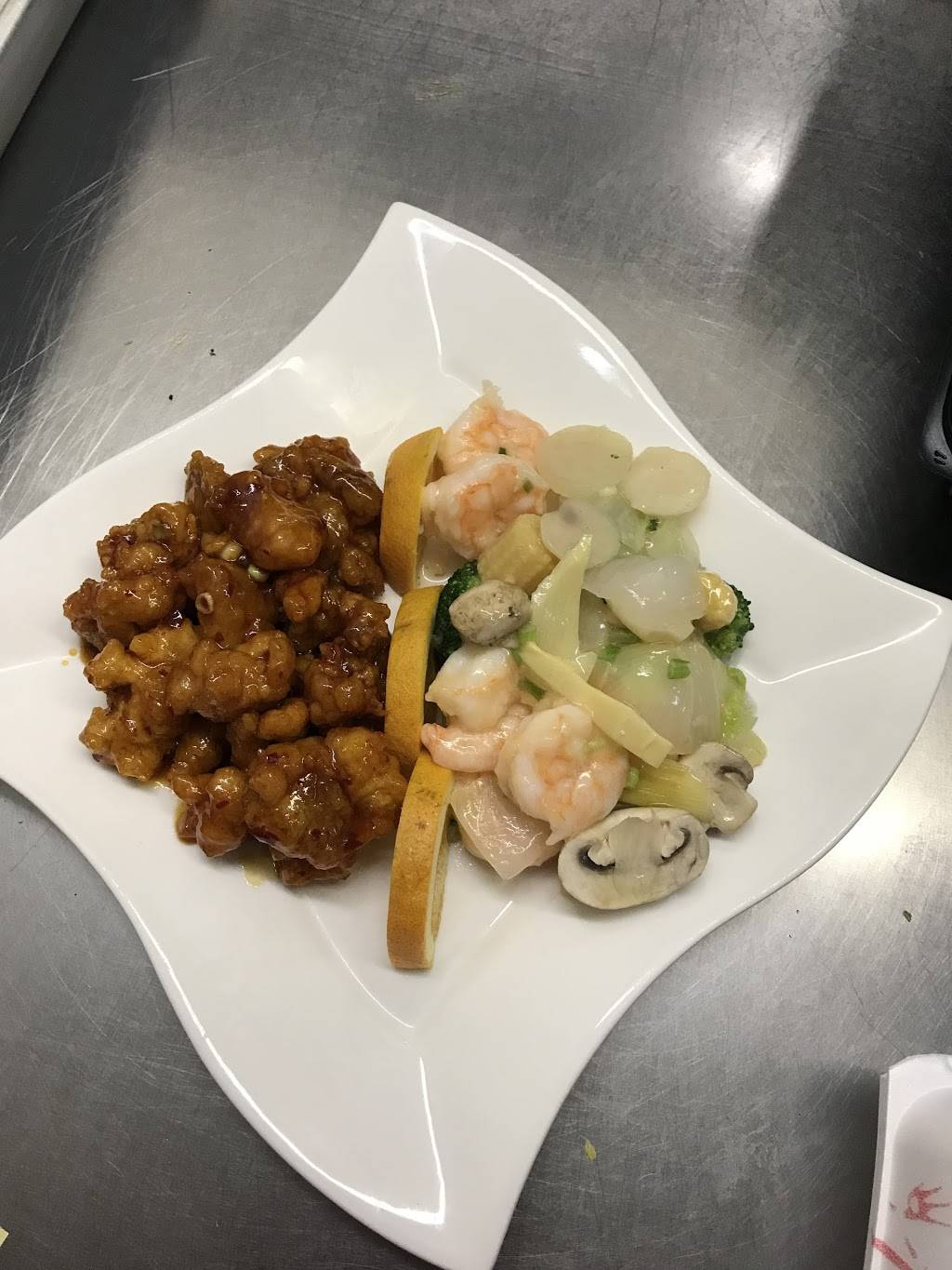 Lao Peking Chinese Restaurant | meal delivery | 1020 S Sterling Ave A, Independence, MO 64054, USA | 8164613564 OR +1 816-461-3564