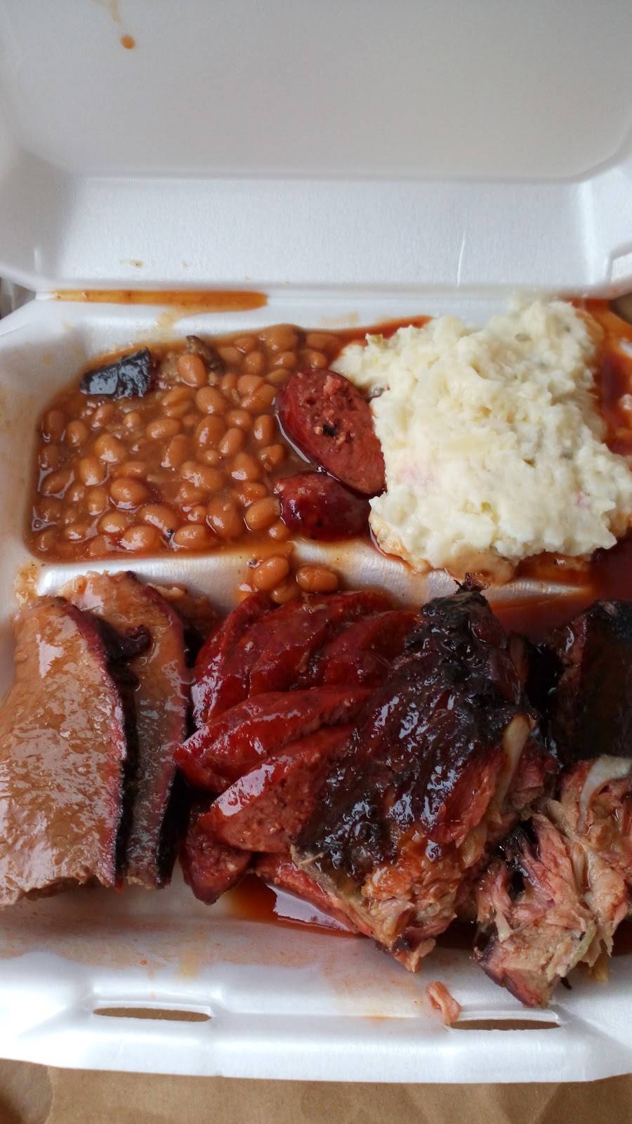 Meshacks Bar-B-Que | restaurant | 240 E Avenue B, Garland, TX 75040, USA | 2142274748 OR +1 214-227-4748