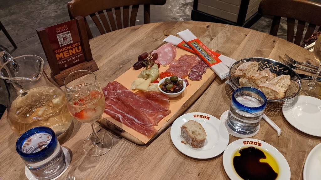 Enzos Hideaway Tunnel Bar | night club | Disney Springs, 1560 E Buena Vista Dr, Lake Buena Vista, FL 32830, USA | 4075603696 OR +1 407-560-3696