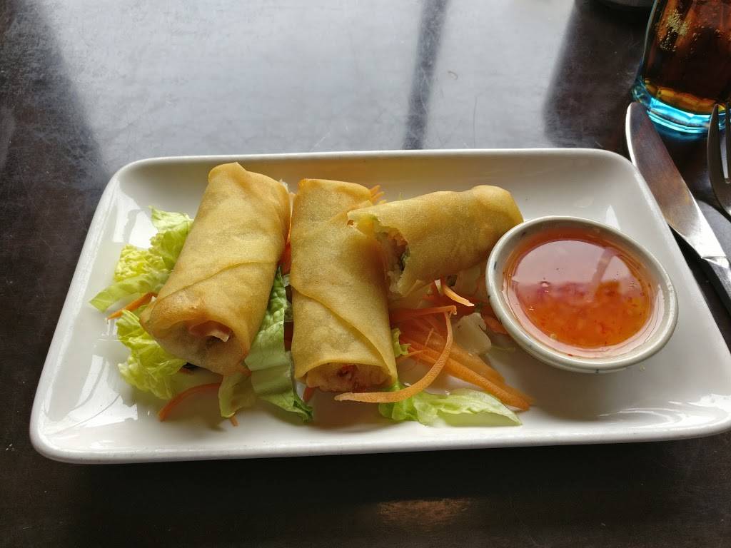 Charm Thai | restaurant | 2514 L St NW, Washington, DC 20037, USA | 2023332460 OR +1 202-333-2460