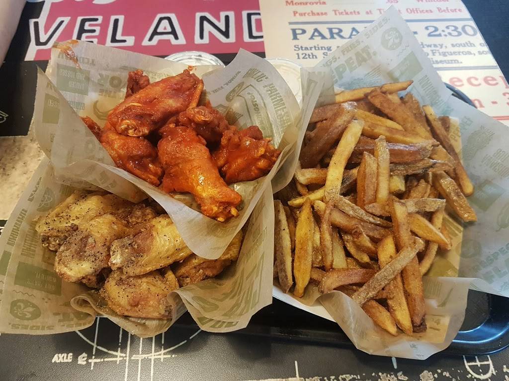 Wingstop | restaurant | 1661 Hollenbeck Ave B, Sunnyvale, CA 94087, USA | 4087339464 OR +1 408-733-9464