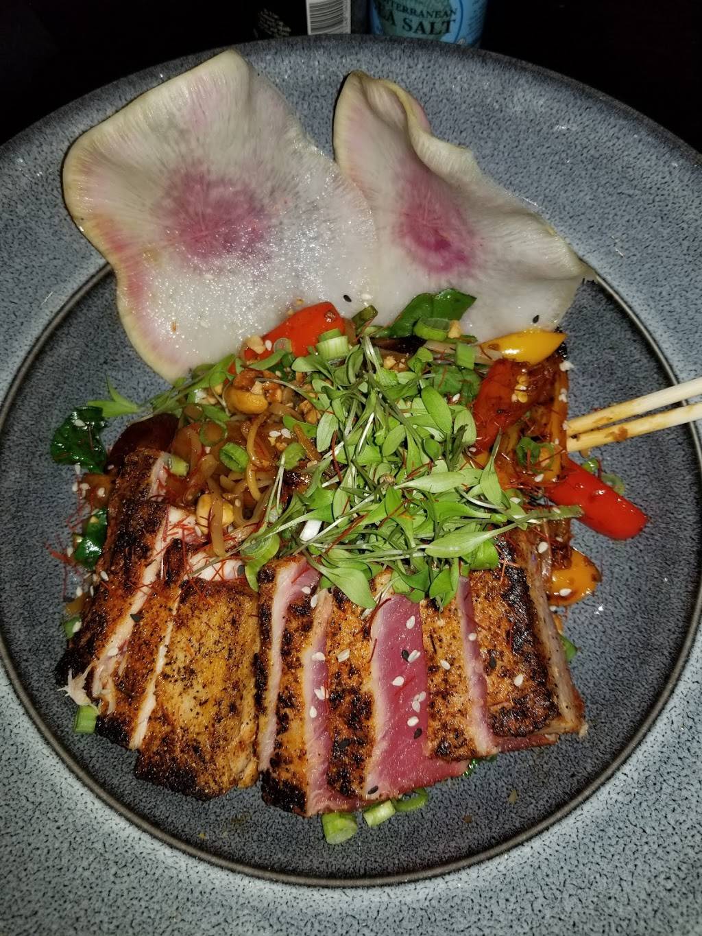 Giovannis Restaurant & Convention Center | restaurant | 610 N Bell School Rd, Rockford, IL 61107, USA | 8153986411 OR +1 815-398-6411