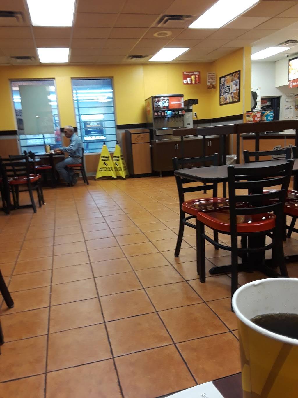 Churchs Chicken | restaurant | 12802 East Fwy, Houston, TX 77015, USA | 7133308400 OR +1 713-330-8400