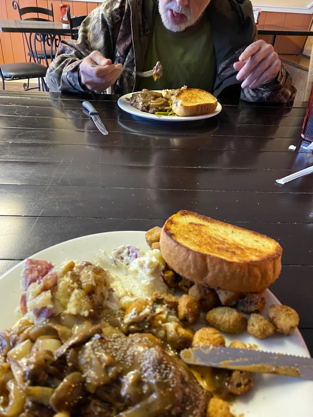 TKs BAR AND GRILL | restaurant | 146-164 S First St, Colquitt, GA 39837, USA | 2292547850 OR +1 229-254-7850