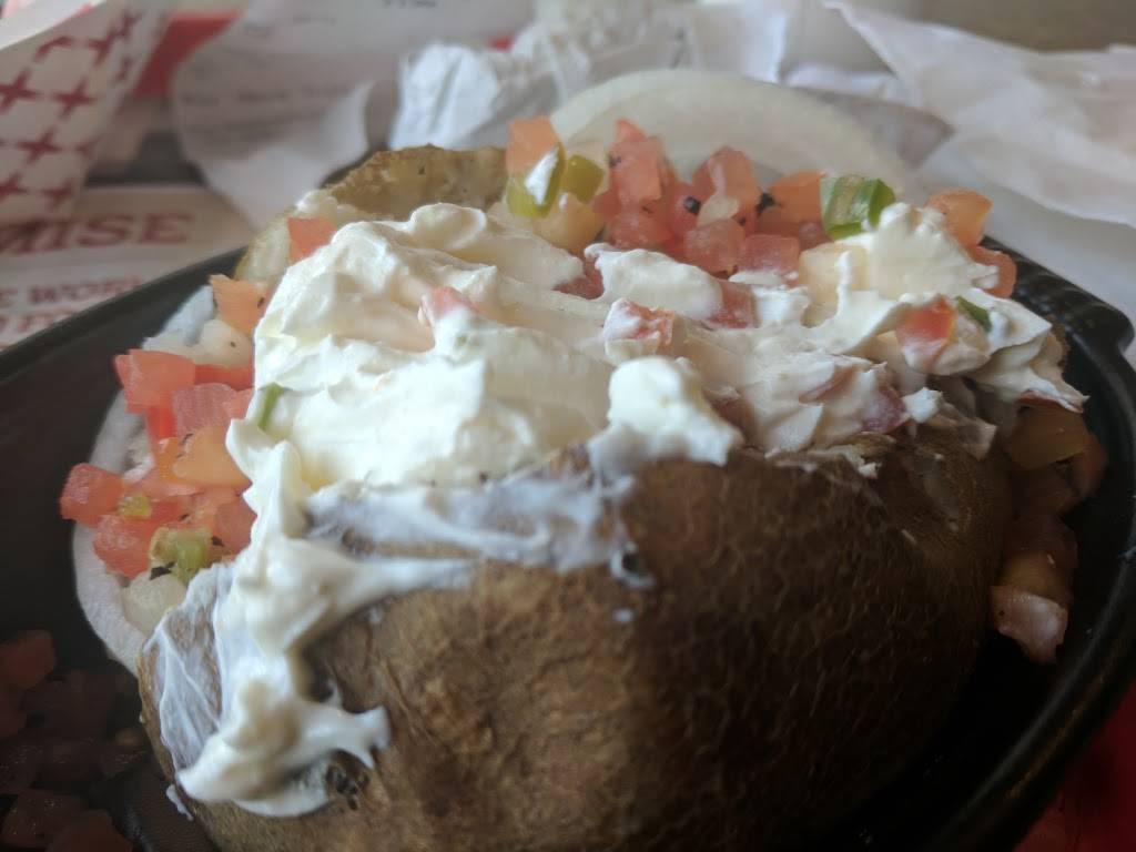 Roy Rogers | restaurant | 8860 Richmond Hwy, Alexandria, VA 22309, USA | 7037990170 OR +1 703-799-0170