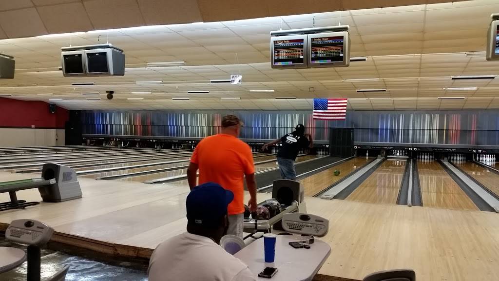 World of Sports | restaurant | 2030 Bill Tuck Hwy, South Boston, VA 24592, USA | 4345722695 OR +1 434-572-2695