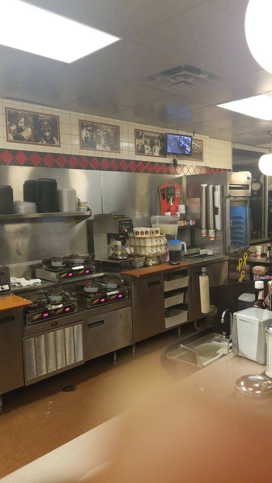 Waffle House | meal takeaway | 1510 St E 10th St, Jeffersonville, IN 47130, USA | 8122822280 OR +1 812-282-2280