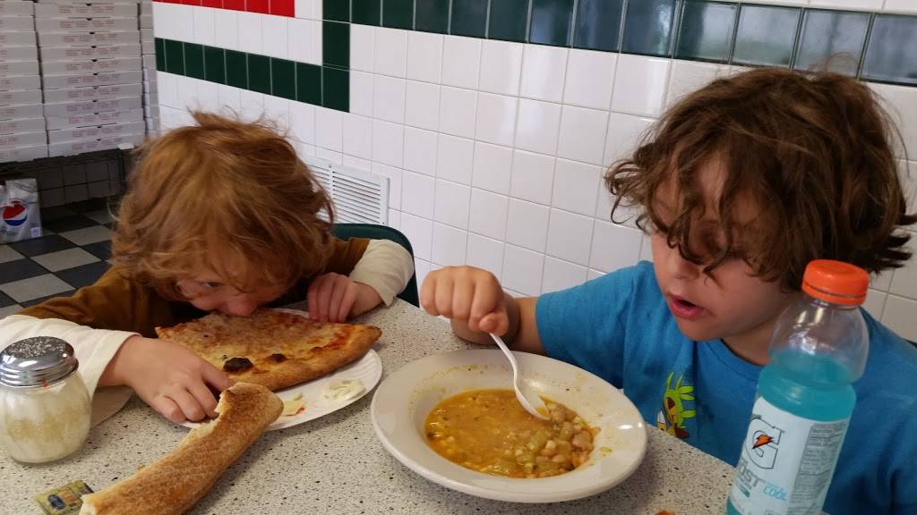 Belltown Pizzeria | restaurant | 31 Belltown Rd, Stamford, CT 06905, USA | 2033253400 OR +1 203-325-3400