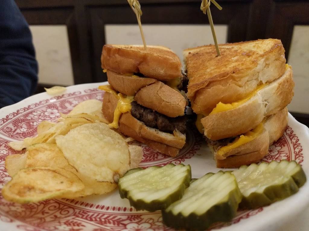 The Village Parlor | restaurant | 22 S Broadway St, Lebanon, OH 45036, USA | 5139326918 OR +1 513-932-6918