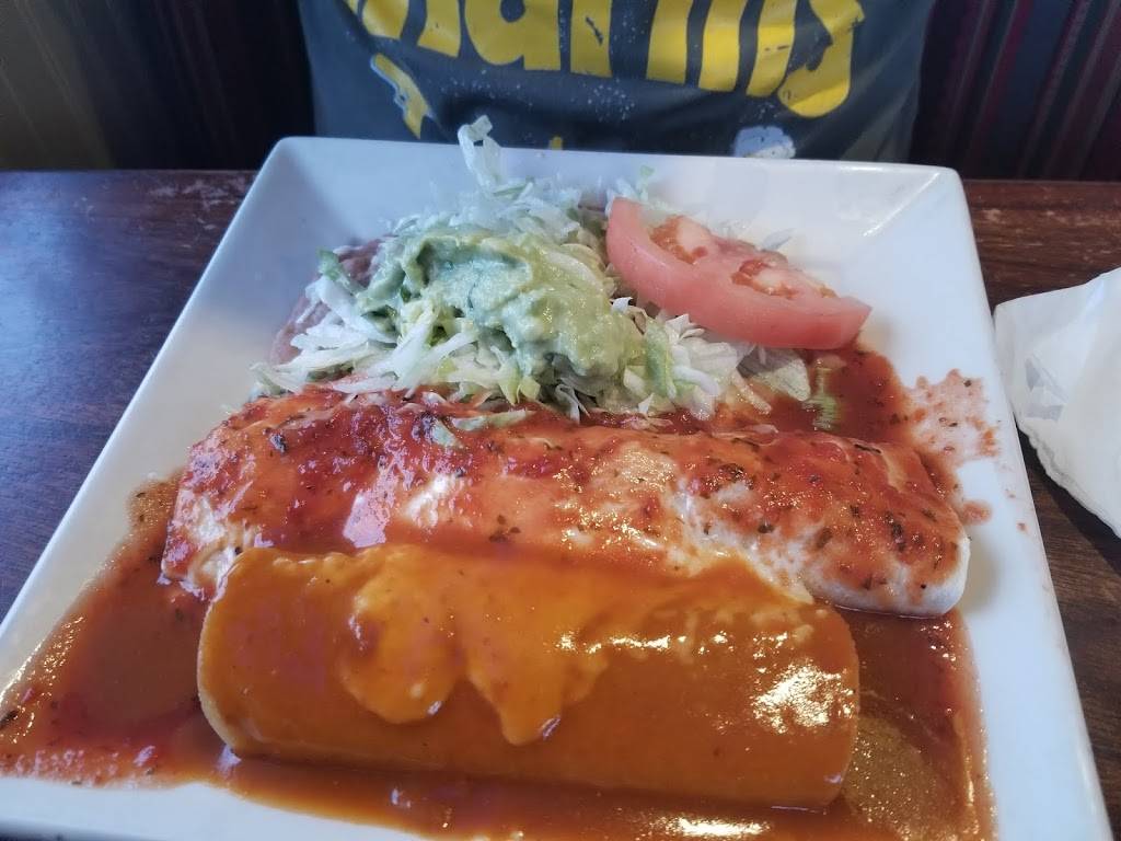 El Cazador | restaurant | 911 Main St, Altavista, VA 24517, USA | 4343697921 OR +1 434-369-7921