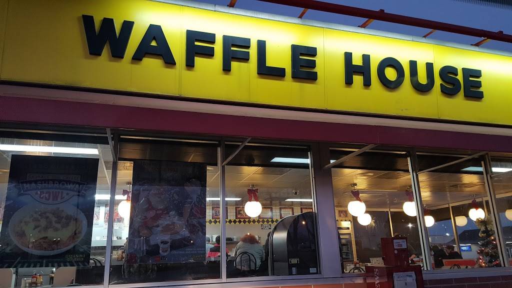 Waffle House | meal takeaway | 1868 Russellville Rd, Bowling Green, KY 42102, USA | 2703938525 OR +1 270-393-8525