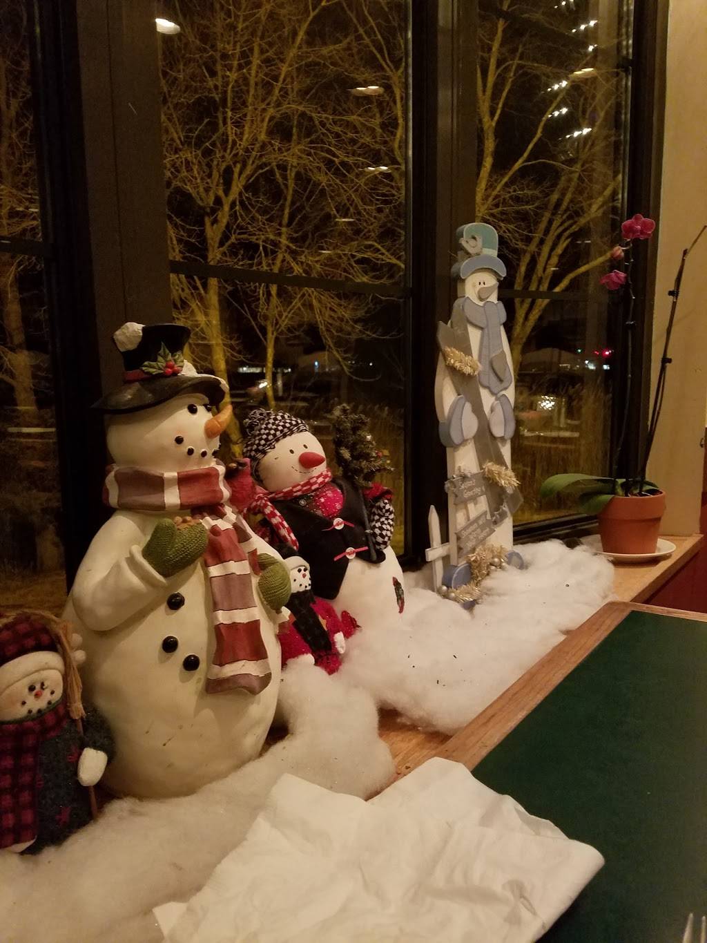 Hideaway Restaurant & Pub | restaurant | 19 Halls Rd, Old Lyme, CT 06371, USA | 8604341455 OR +1 860-434-1455