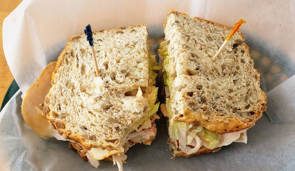 Cormacks Deli | meal takeaway | 2569 Charlevoix Ave, Petoskey, MI 49770, USA | 2313477570 OR +1 231-347-7570