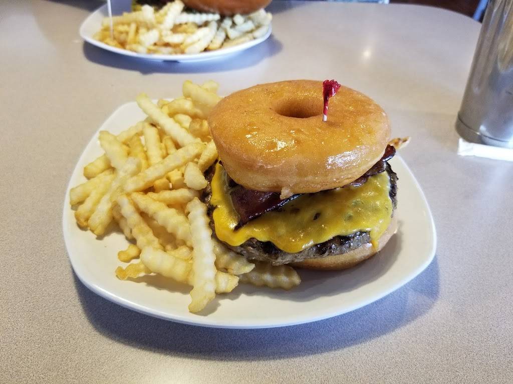 Hudsons Classic Grill | restaurant | 201 N Lincoln Rd, Escanaba, MI 49829, USA | 9067894142 OR +1 906-789-4142