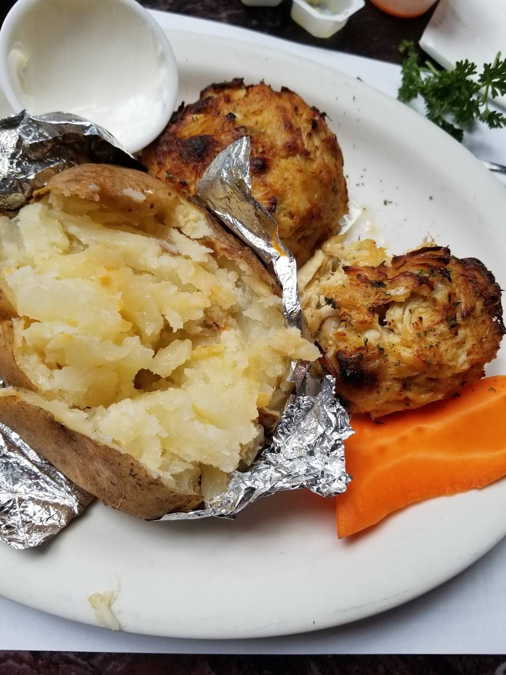 City View Bar & Grill | restaurant | 6700 Security Blvd, Gwynn Oak, MD 21207, USA | 4109444013 OR +1 410-944-4013