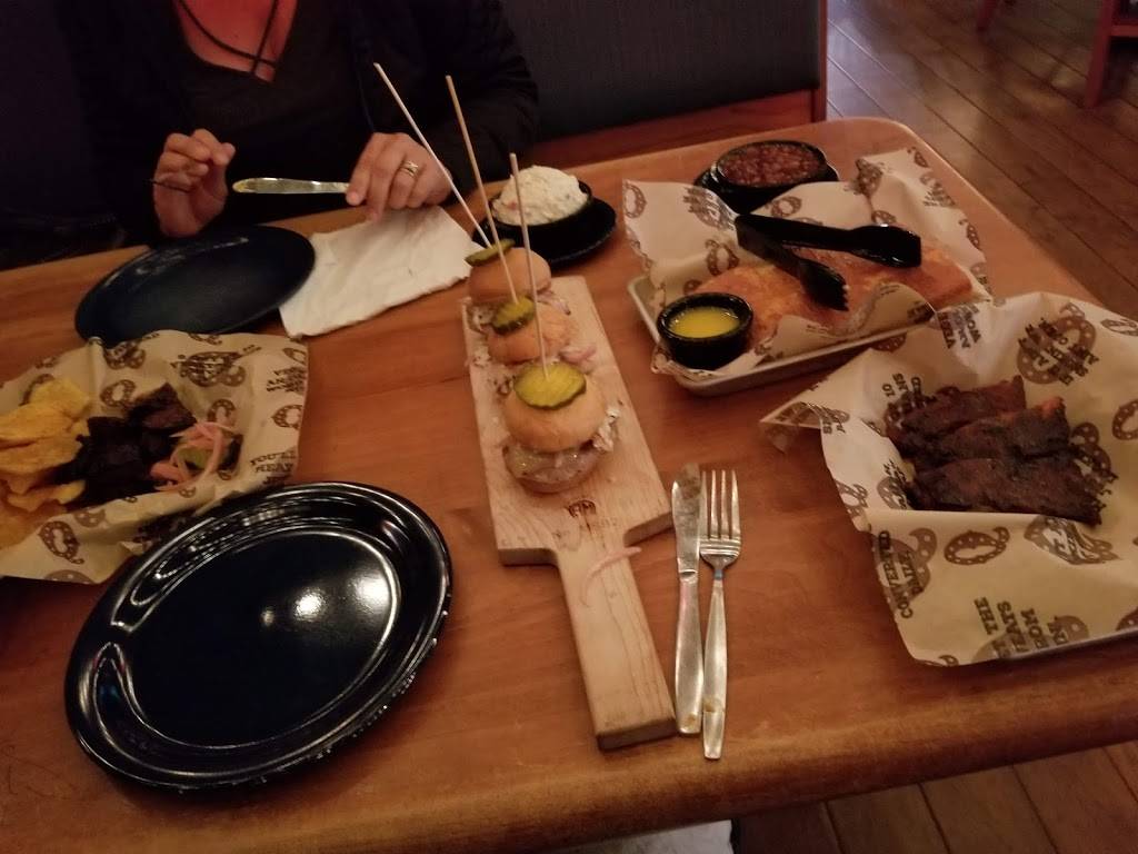 Q Smokehouse | restaurant | 300 S Pine Ave, Long Beach, CA 90802, USA | 5624369260 OR +1 562-436-9260