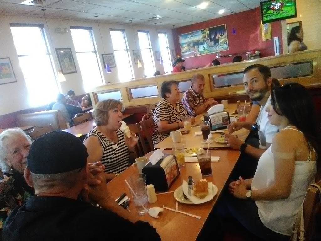 Krispy Kreme | bakery | 11915 Gateway Blvd W, El Paso, TX 79936, USA | 9155952200 OR +1 915-595-2200