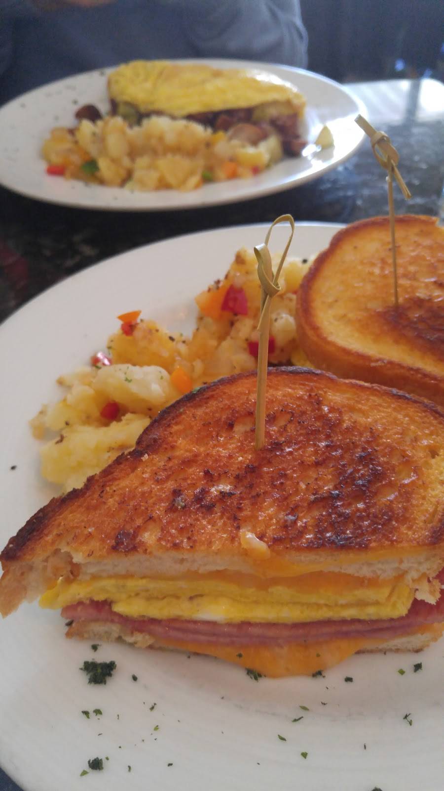 Zinc Cafe | restaurant | 679 Stokes Rd, Medford, NJ 08055, USA | 6099539462 OR +1 609-953-9462