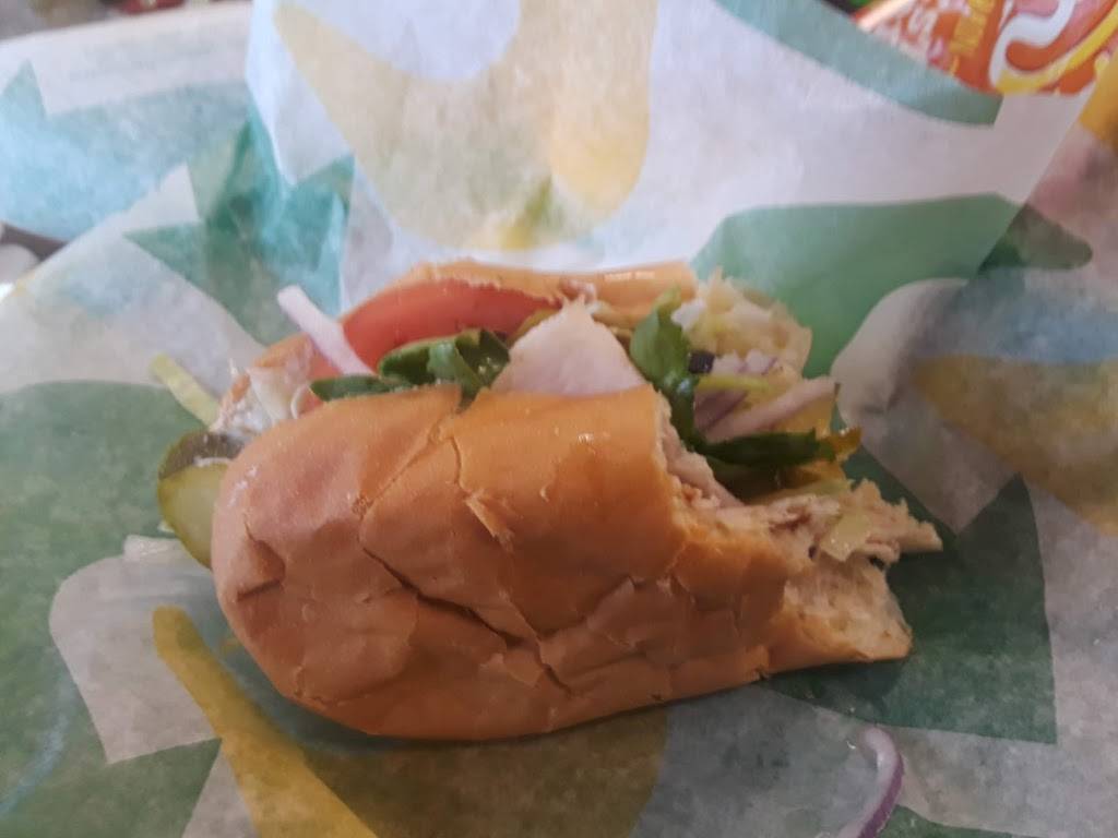 Subway | restaurant | 200 Bloomington St Suites A & B, Lowell, AR 72745, USA | 4797700057 OR +1 479-770-0057