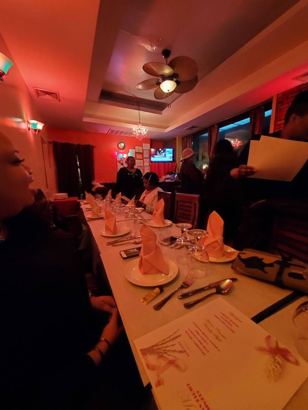 Pearl | restaurant | 738 Franklin Ave, Brooklyn, NY 11238, USA | 7186229500 OR +1 718-622-9500