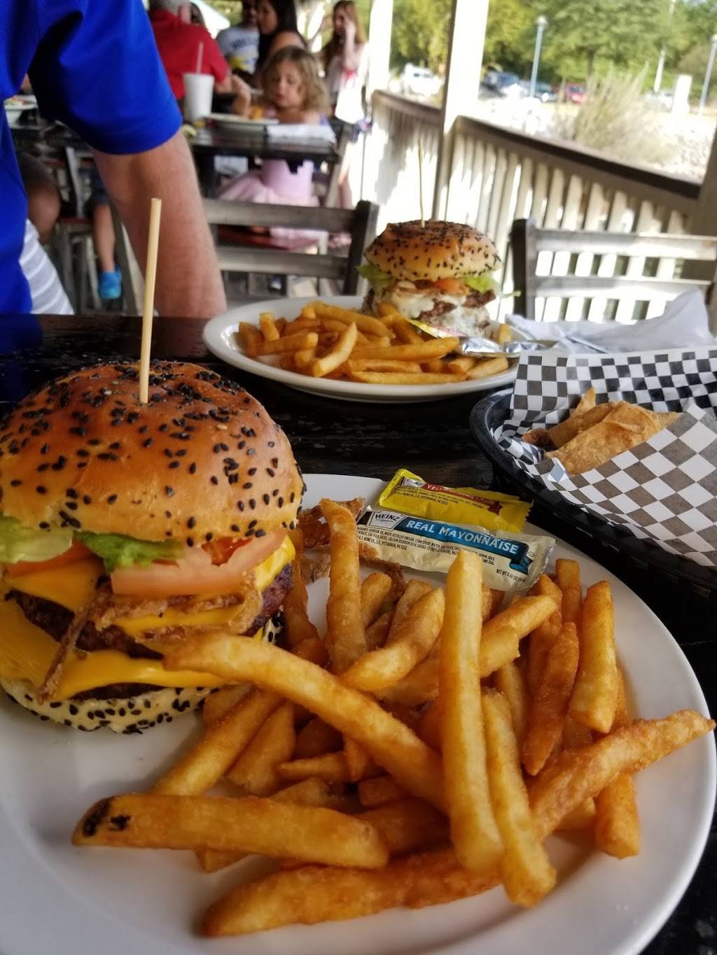 River Bottom Grille By Stanfields | restaurant | 1050 Clayborn Liles Dr, Florence, AL 35630, USA | 2567681721 OR +1 256-768-1721