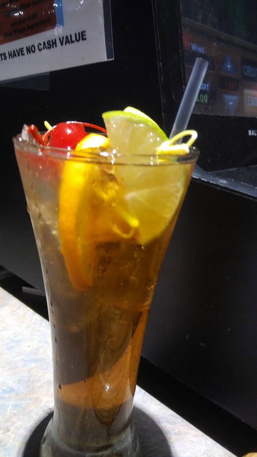 Baileys Bar & Grille | restaurant | 800 W River Rd N, Elyria, OH 44035, USA | 4403221188 OR +1 440-322-1188