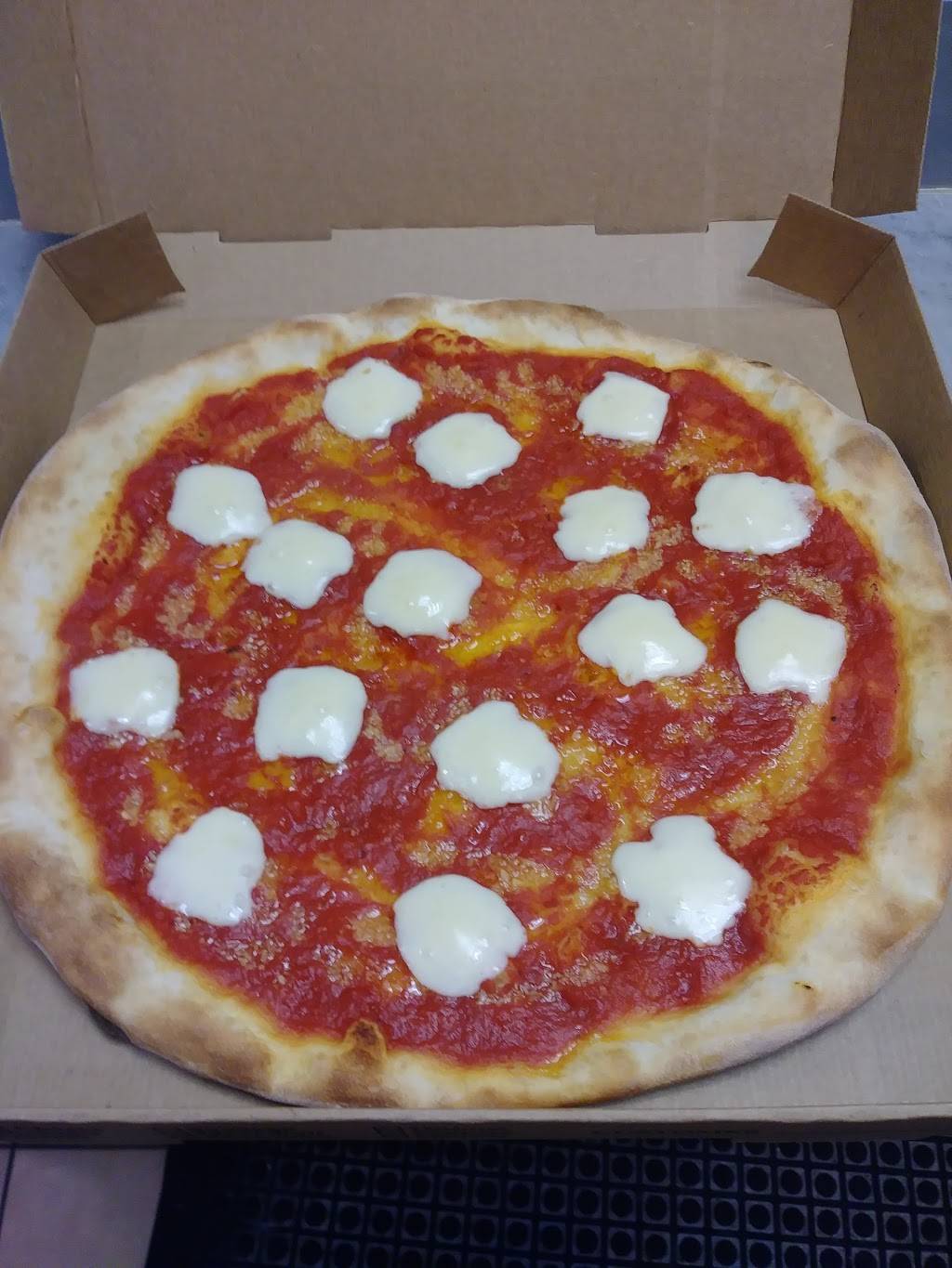 T Js Family Pizza | meal delivery | 209 S Burnt Mill Rd, Voorhees Township, NJ 08043, USA | 8563540444 OR +1 856-354-0444