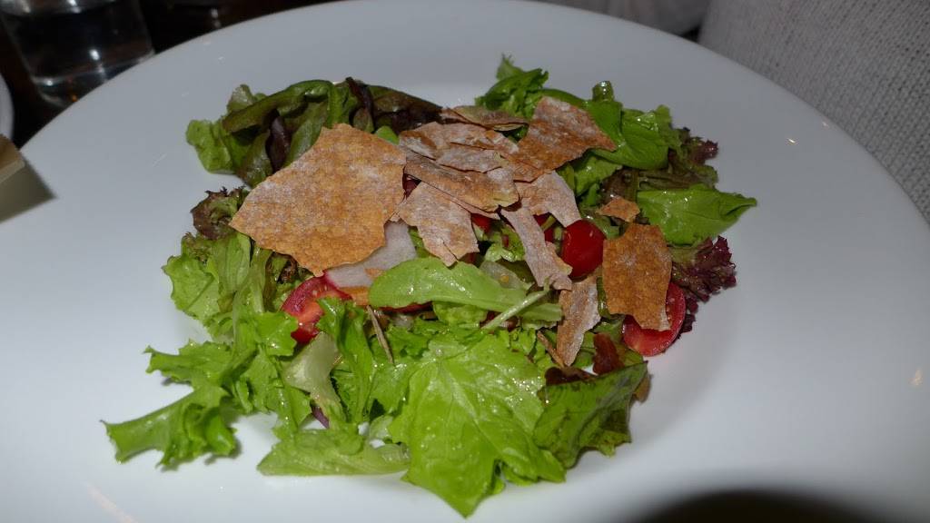 Dukes Alehouse and Kitchen | restaurant | 110 N Main St, Crystal Lake, IL 60014, USA | 8153569980 OR +1 815-356-9980