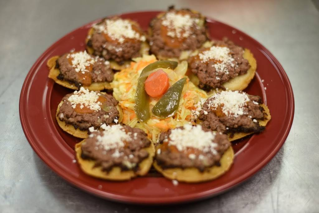 Agua Blanca Panaderia y Restaurante Guatemalteco | restaurant | 1034 N Carrier Pkwy, Grand Prairie, TX 75050, USA | 2145186093 OR +1 214-518-6093